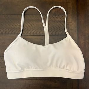 Lululemon Flow Y Bra Nulu
Light Support, A–C Cups